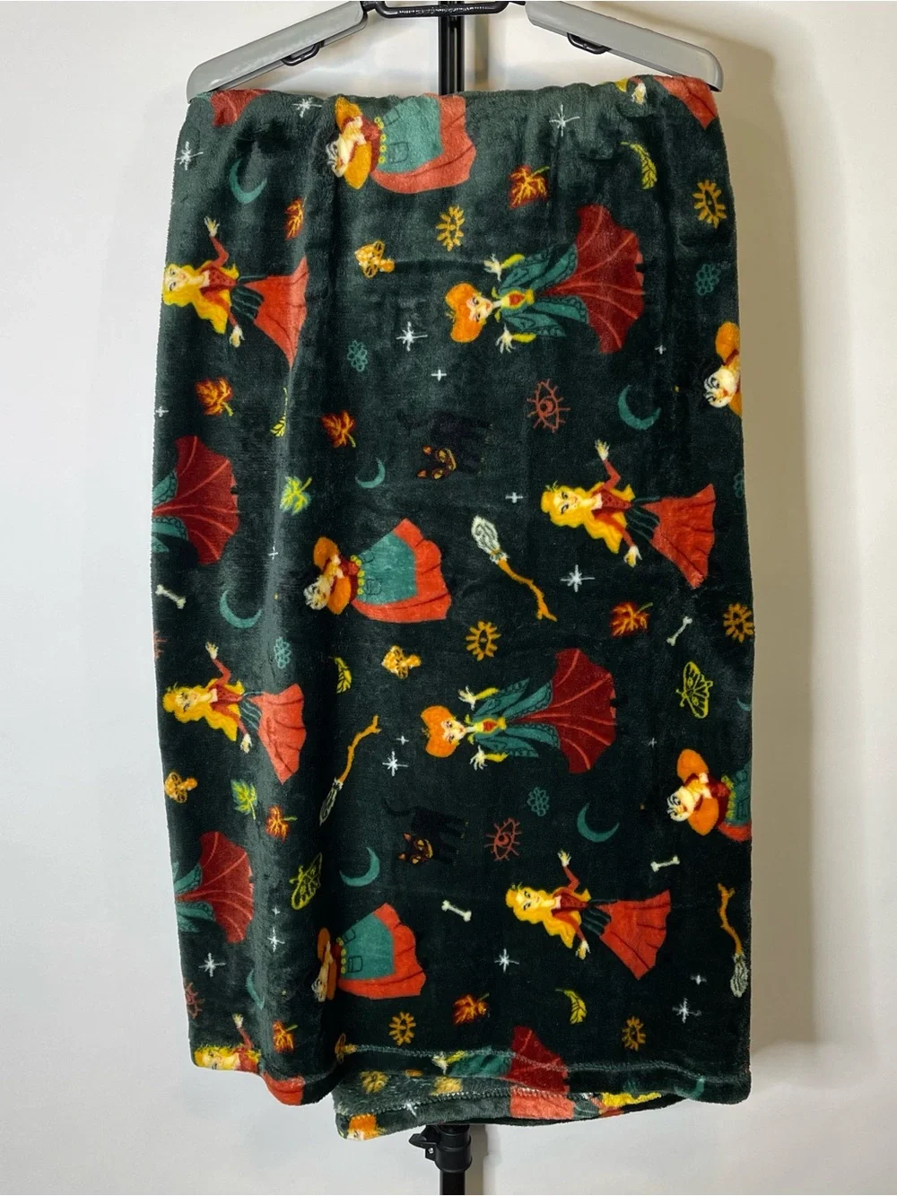 Disney Hocus Pocus Green Soft Blanket The Big One